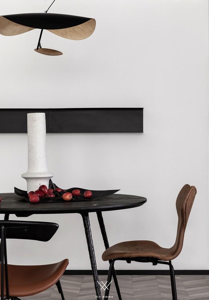 极简空间中的情感表达与治愈元素-19