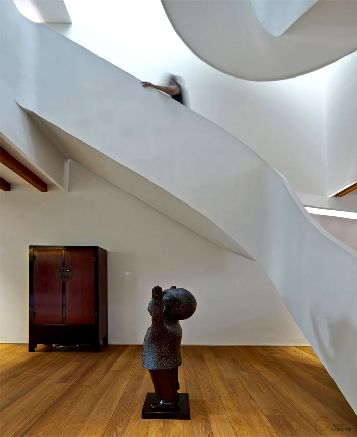 豪华别墅 现代风格新加坡带螺旋楼梯的当代艺术住宅-19