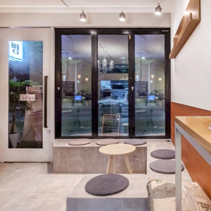 简约 13 坪烘焙店，打造温馨空间-8