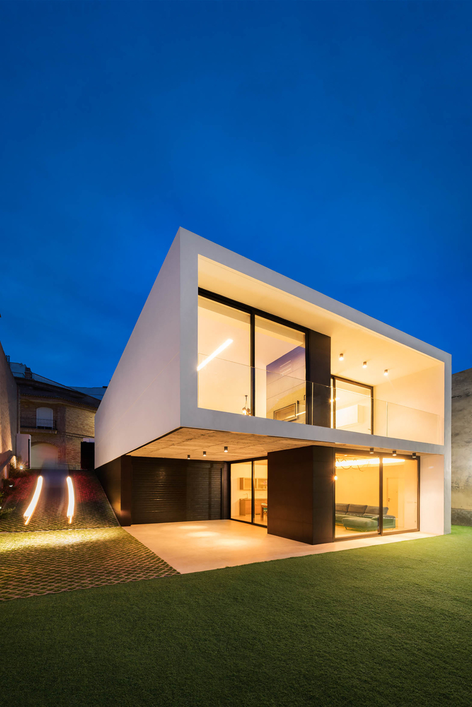 巴伦西亚丘陵景观中的白色棱镜住宅-57