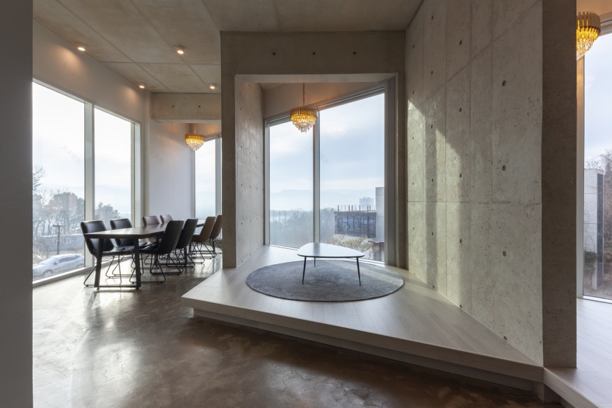 Cormeum Café and Neighborhood Facility / KARO Architekten-15