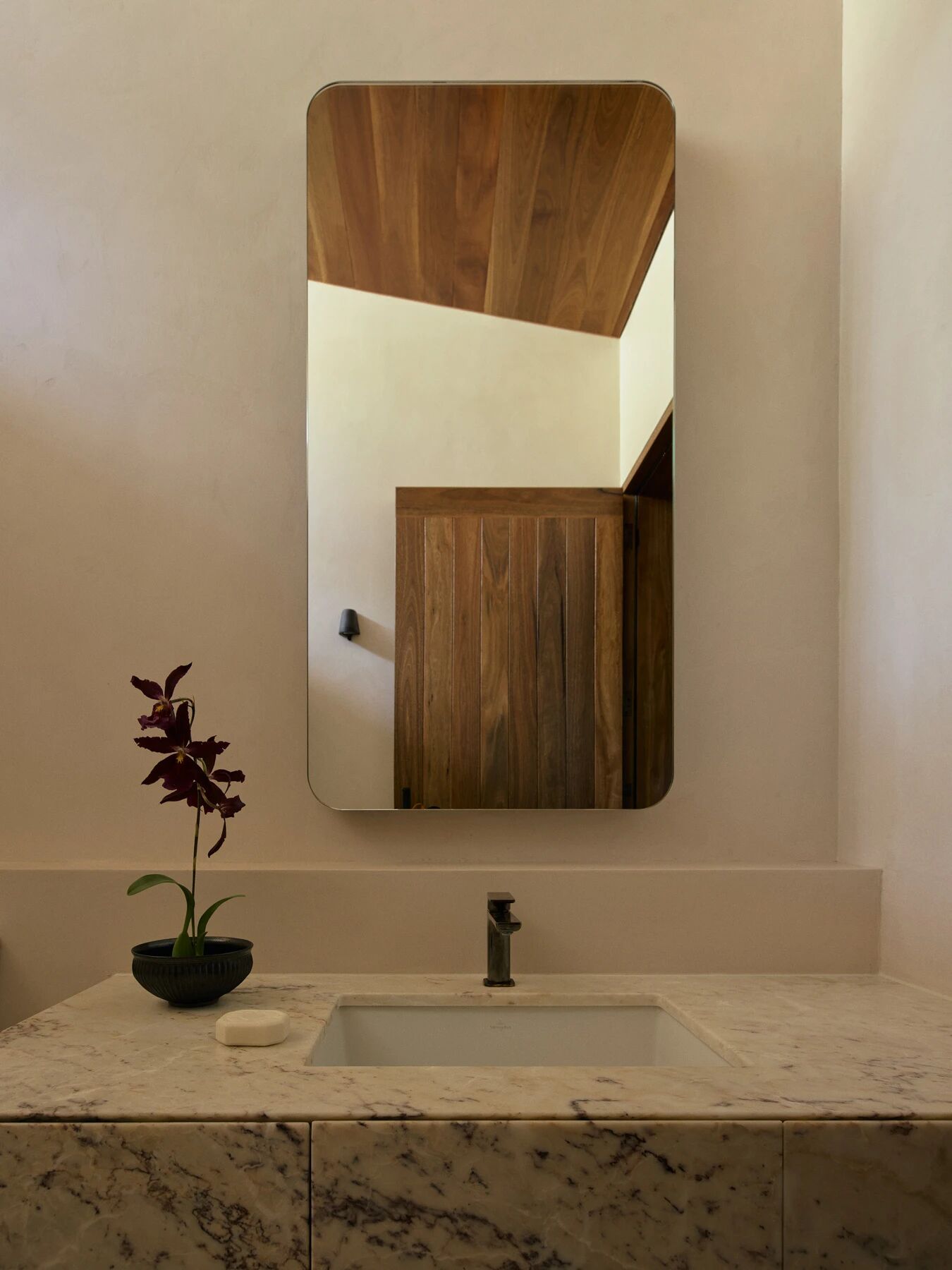 霍夸河畔小屋（霍夸河畔旅馆）丨加拿大维多利亚丨罗布·米尔斯建筑与室内设计事务所-21