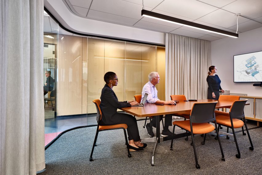 哈佛法学院现代主义建筑改造丨美国丨Deborah Berke Partners-21