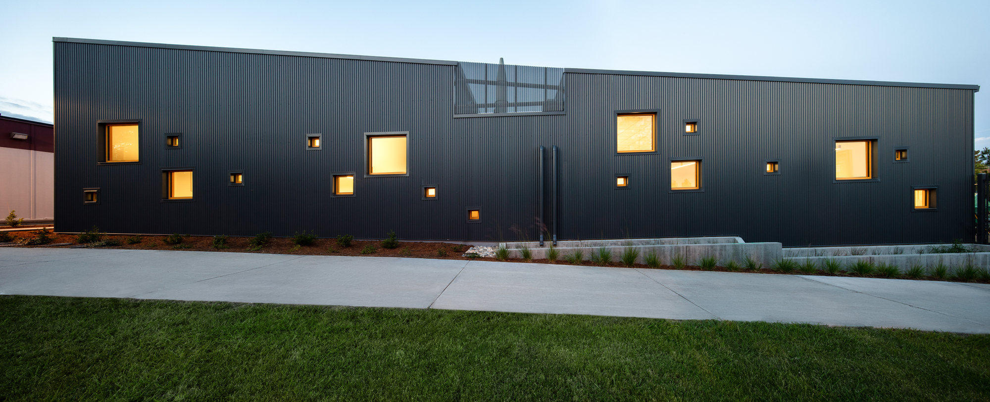 Piedmont Hills High School Science and Life Skills Complex / LPA-25