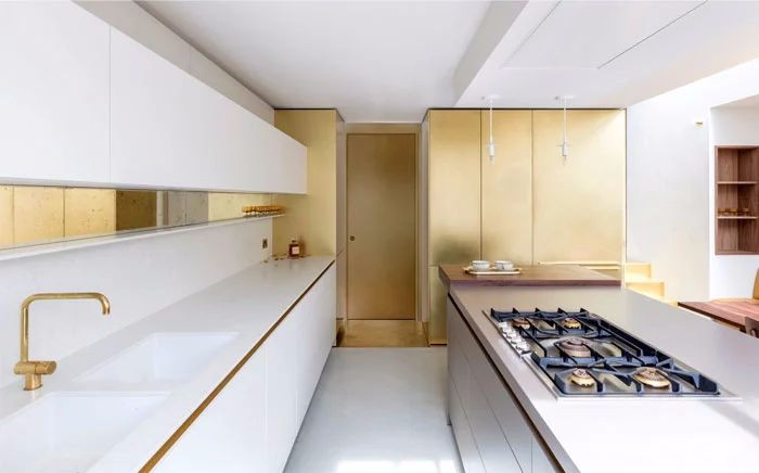 伦敦住宅的黄铜魅力-18