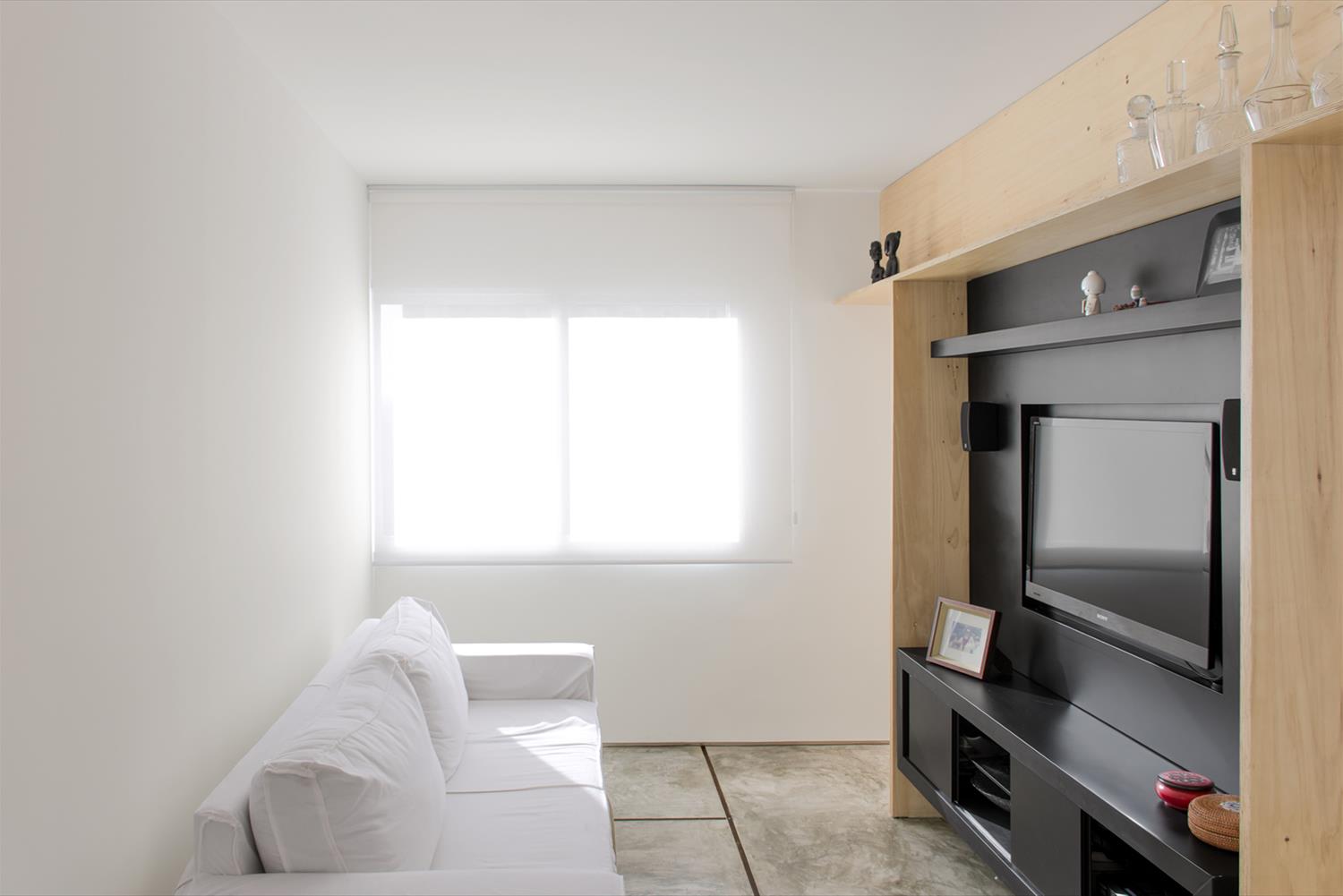 巴西 PR 公寓 | 木质设计与现代元素的完美融合-2