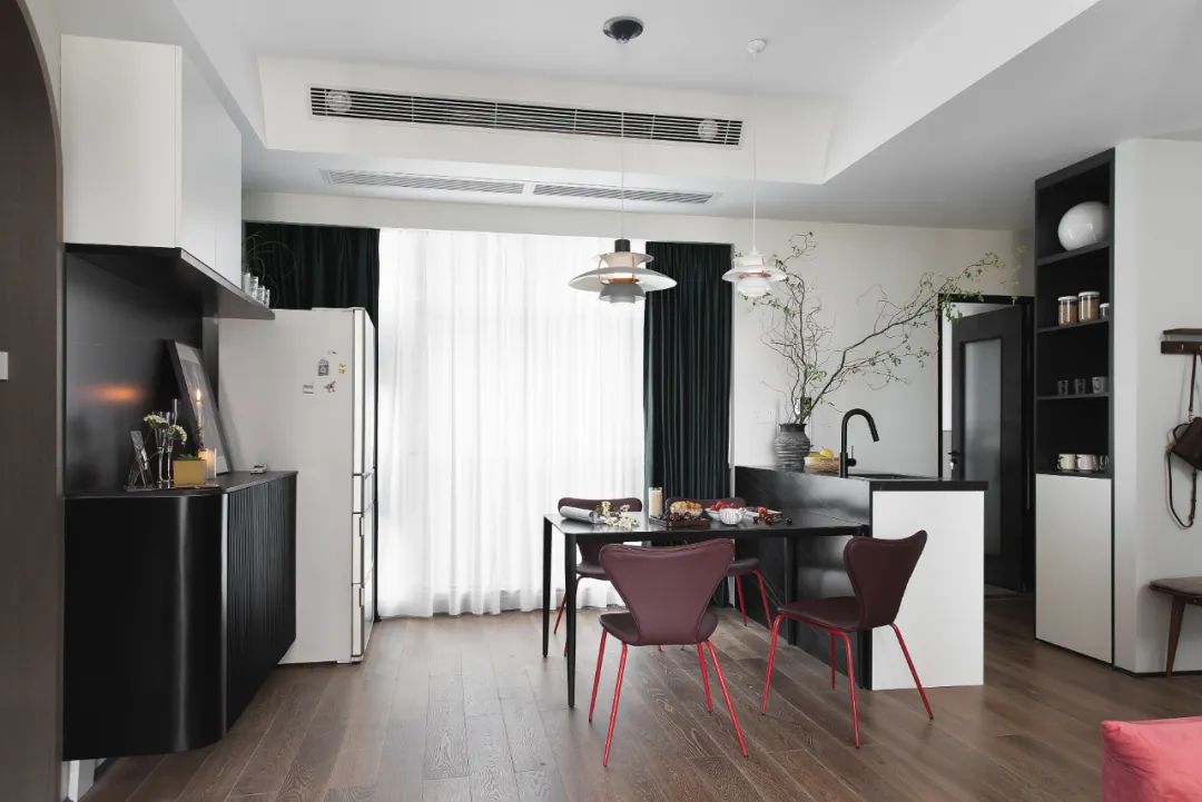 撞色个性都市 90 后住宅设计-30