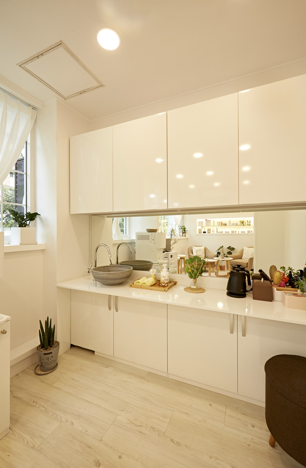 温馨 16 平皮肤护理店 | 自然氛围的温馨空间-12