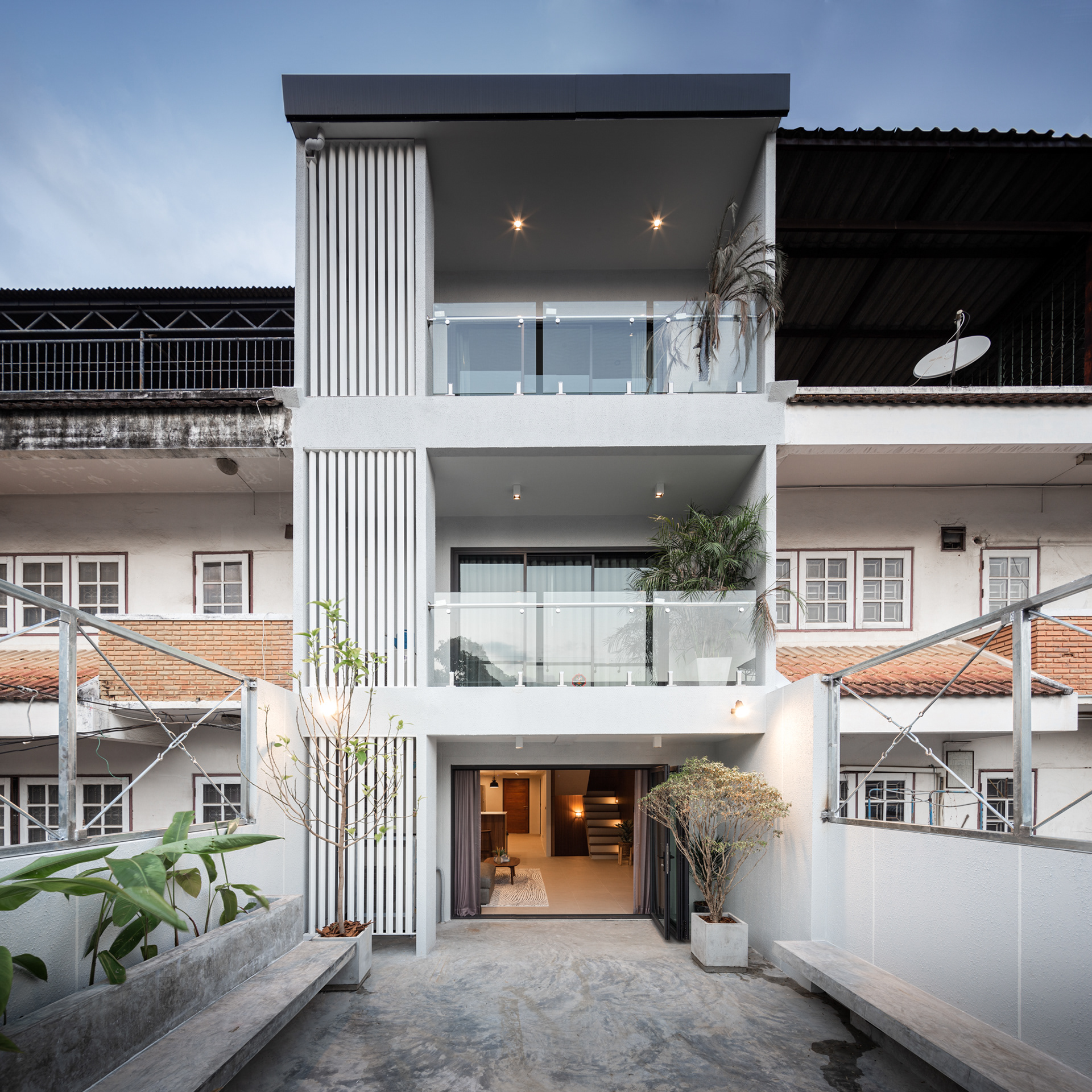 RAMA3 HOUSE-1