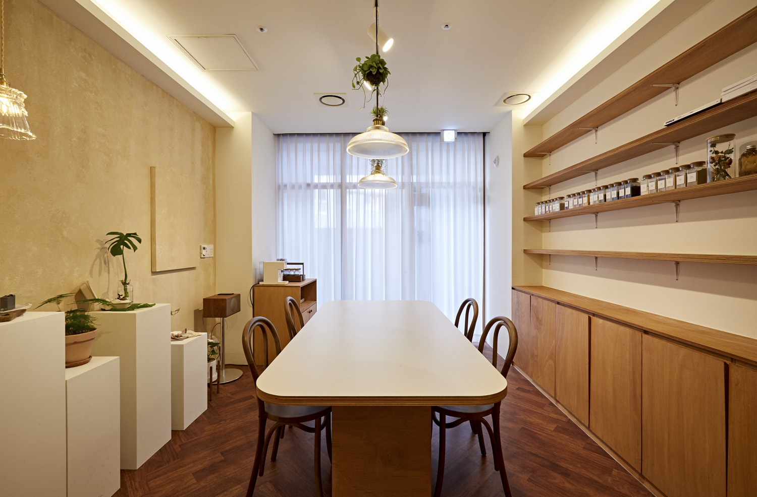 温馨舒适 | 白色木纹打造 8 平米浴室的极简奢华-4