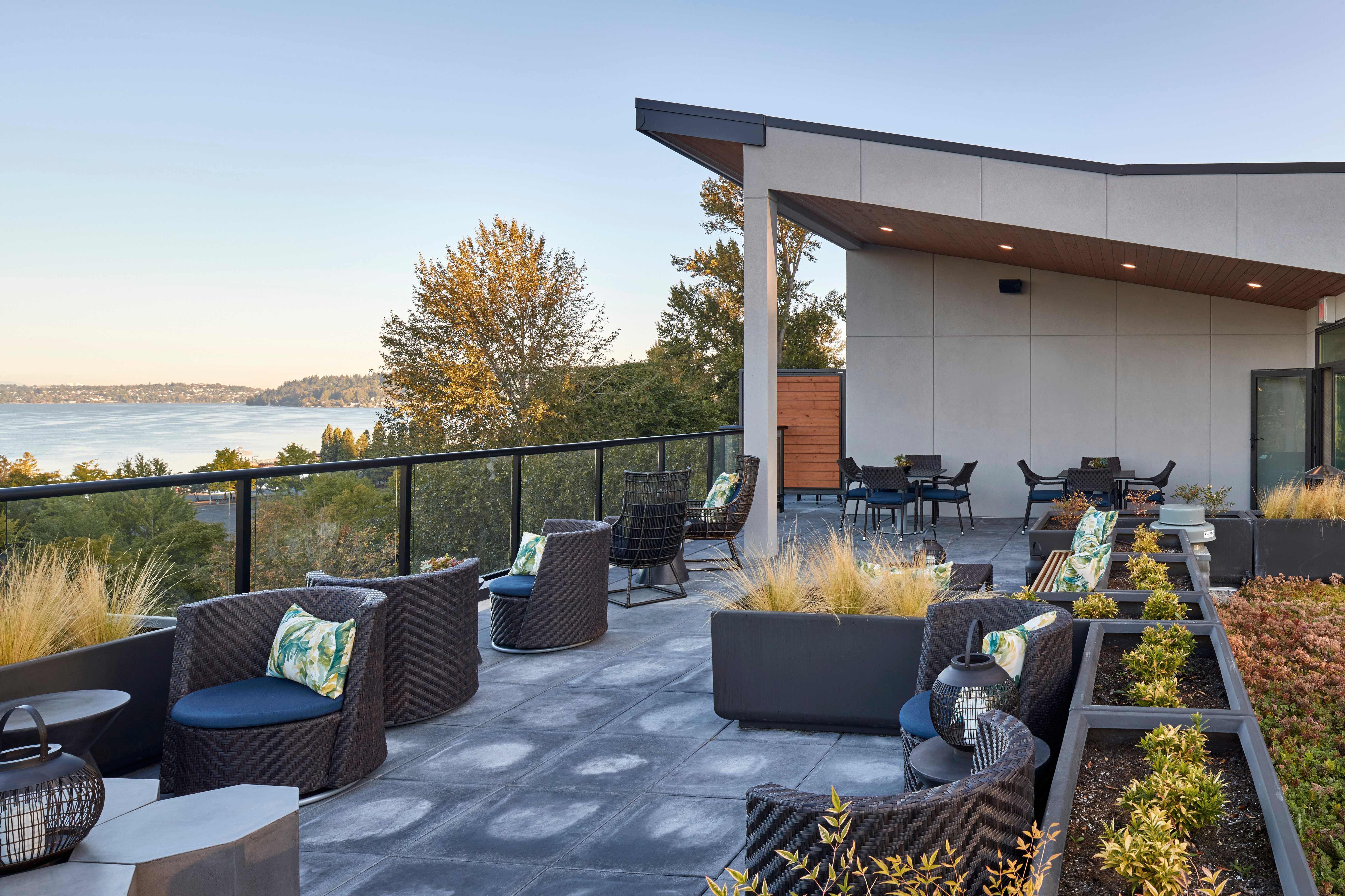 hampton inn suites-4