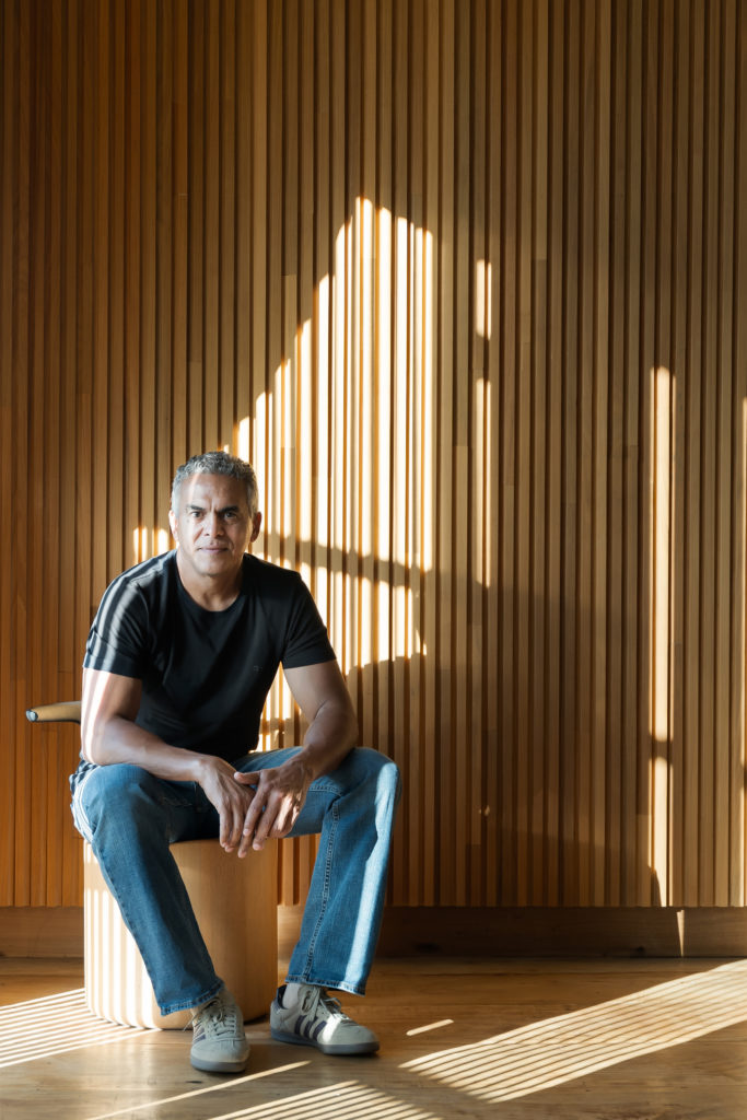 A uma quadra da Lagoa da Pampulha (BH), esta casa com 793m2 de área construída foi projetada do zero - Conexão Decór-23