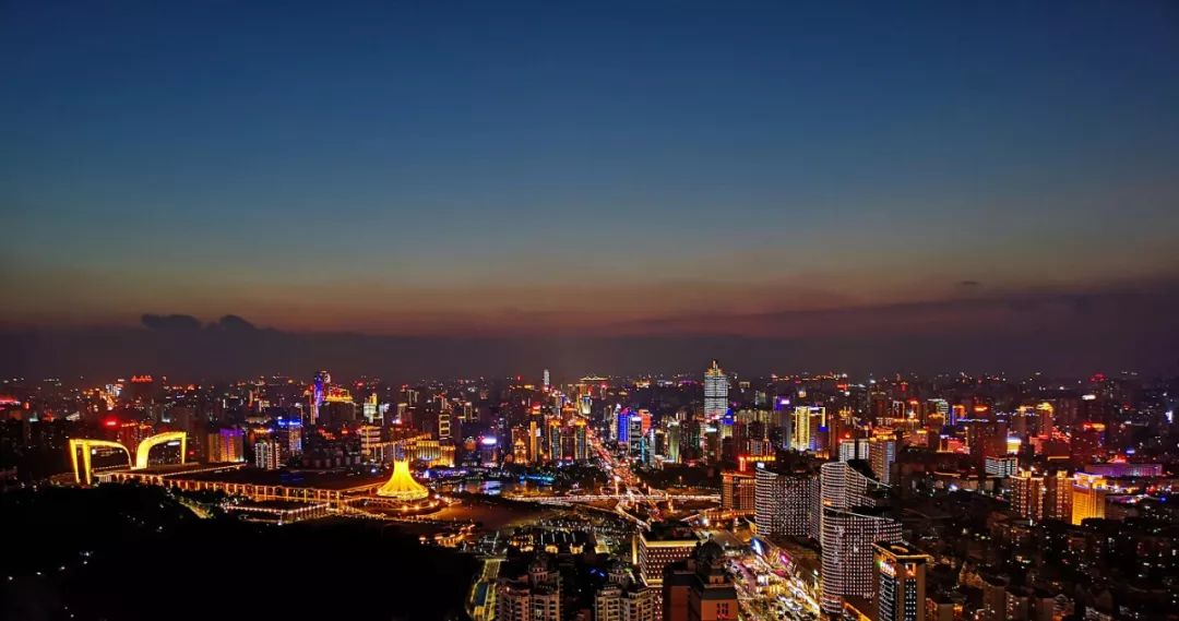 极简奢侈,融入生活的艺术——后海 6 层别墅设计-2