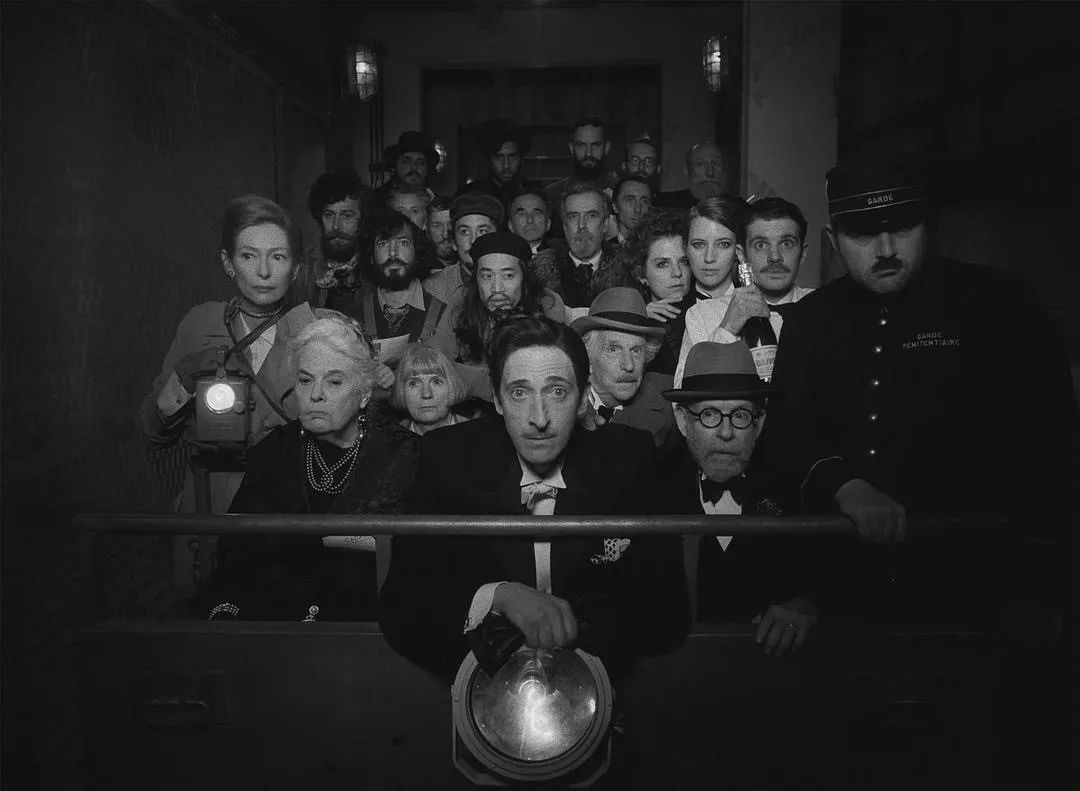 《法兰西特派》韦斯·安德森的“对称狂魔”美学-11