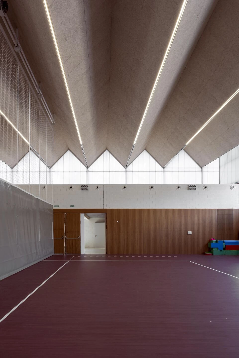 兰尼米德学院校园丨西班牙马德里丨Rojo Fernández Shaw-11