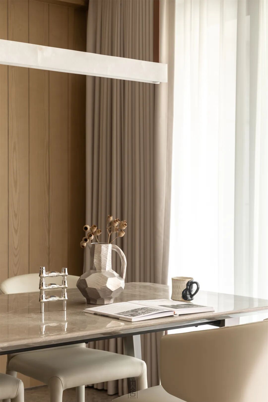 内舍软装丨143㎡意式原木风，光的走向，决定了家的节奏。-13