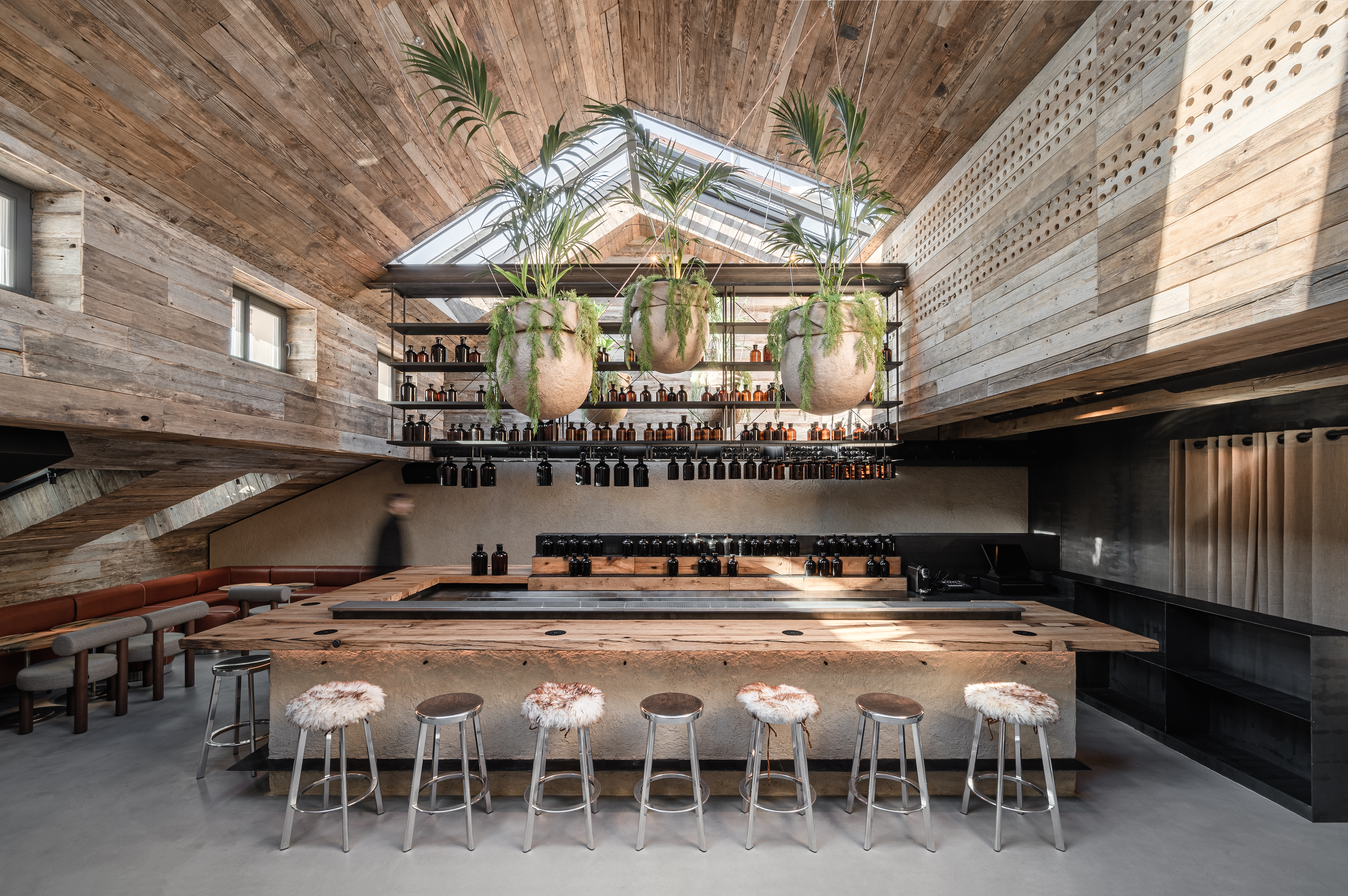西餐厅丨乌克兰利沃夫丨PRAVDA design-54
