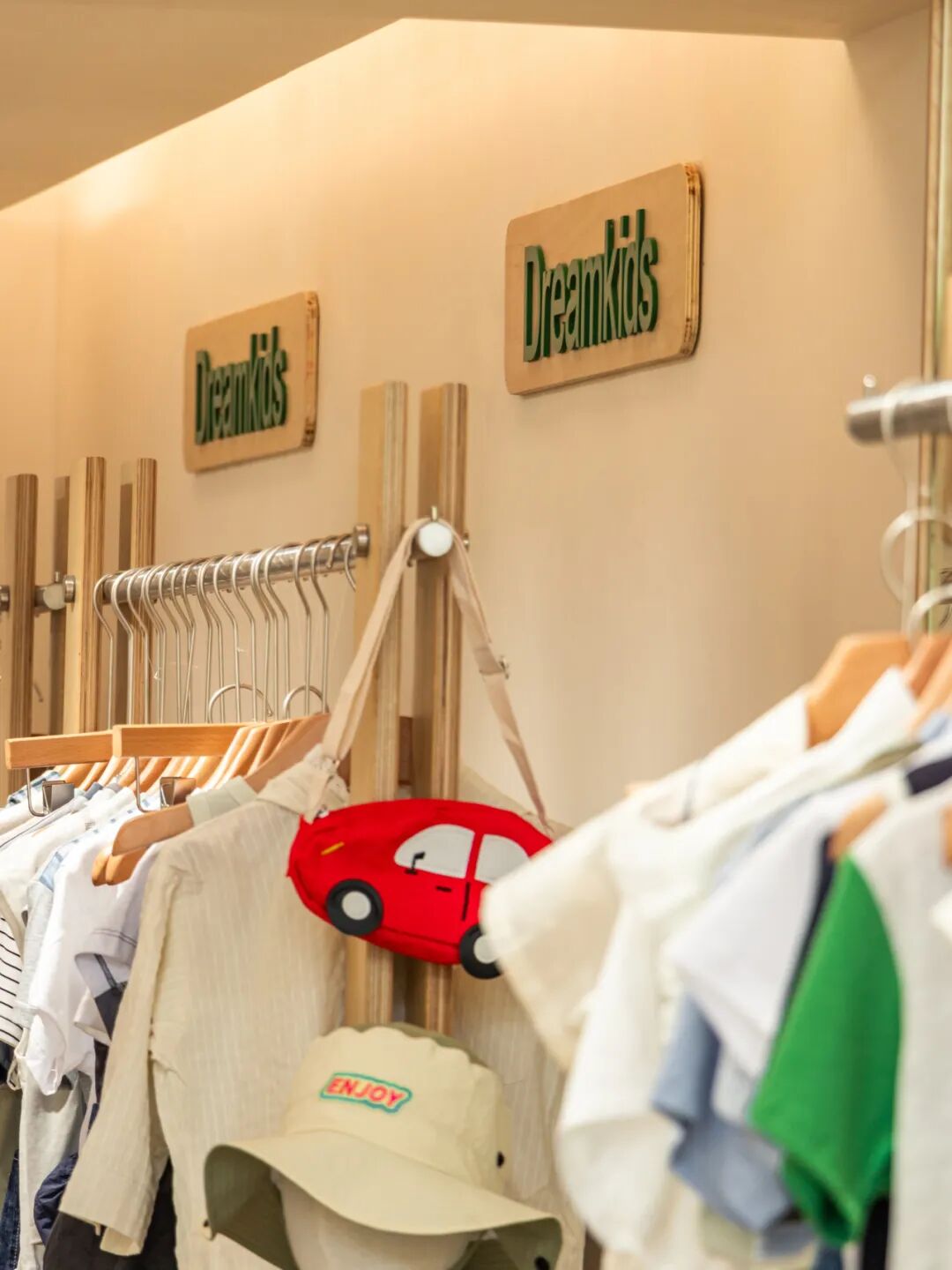 Space/DreamKids潮童服装店实景篇-37