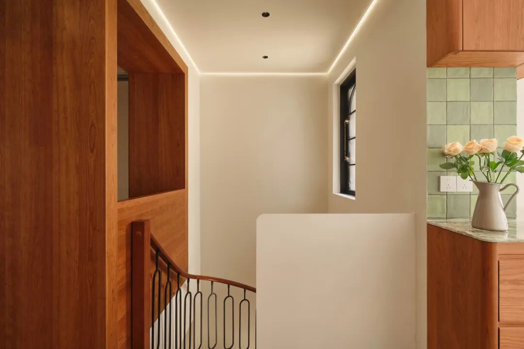 弥舍｜260m²中古叠墅，壁炉煨暖岁月，实木雕刻生活-84