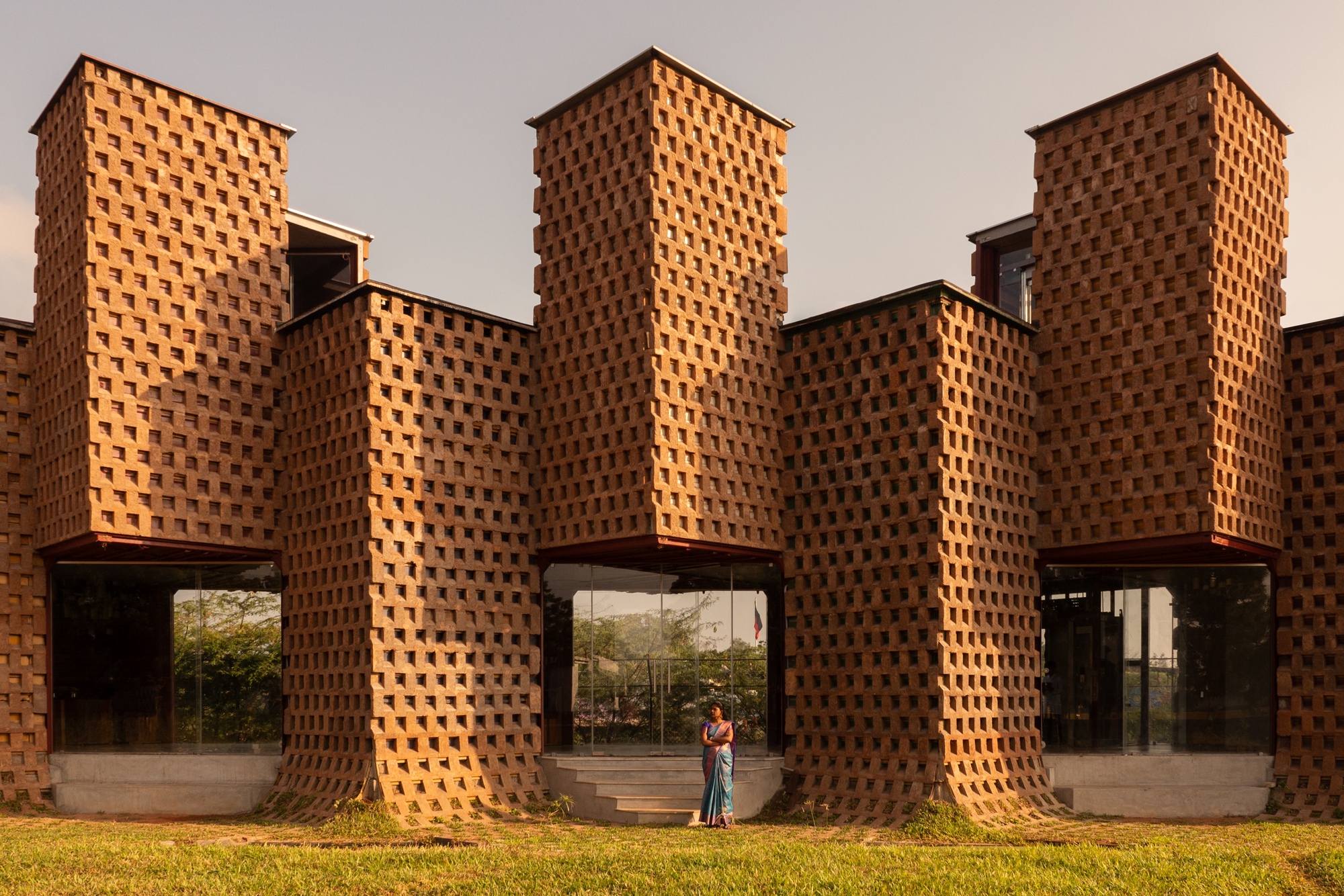 佩蒂餐厅丨印度丨Wallmakers-13