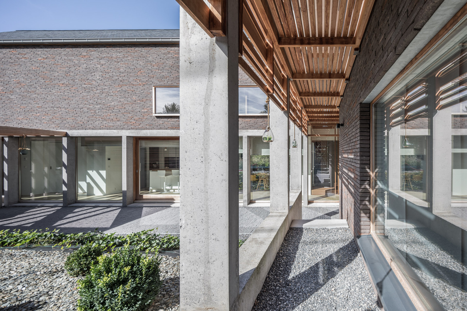 比利时L型乡间别墅-12