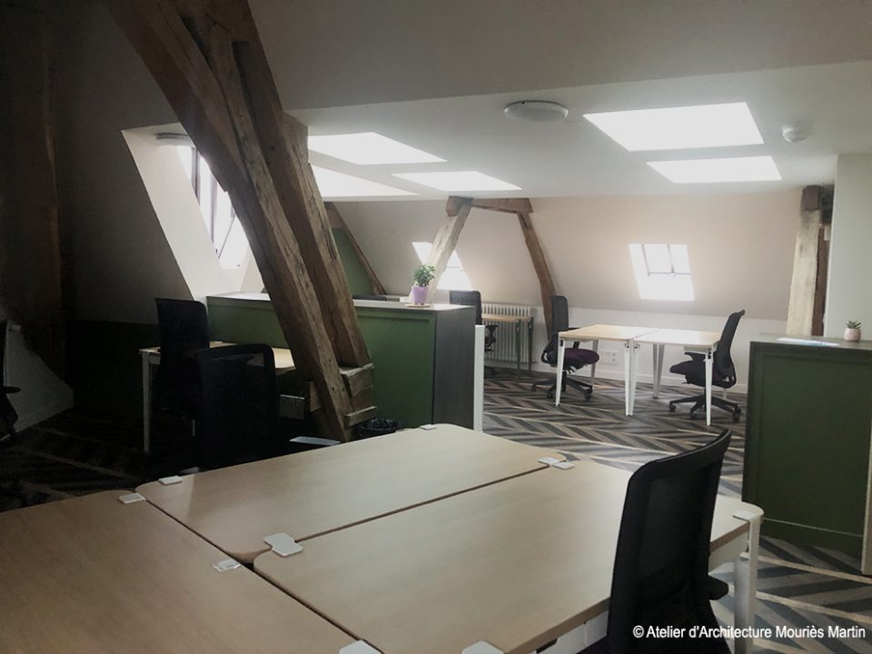 17世纪建筑改造为共享办公空间-3