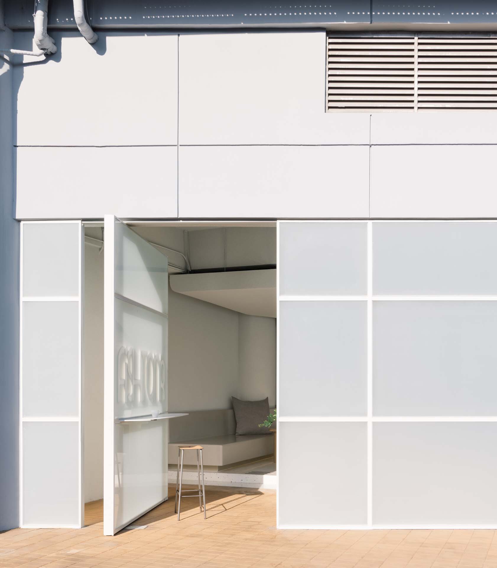 鱼缸咖啡馆，办公一体机丨中国南京-38