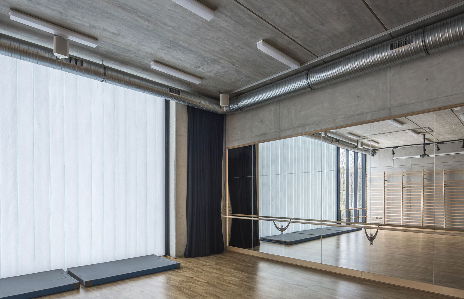 波兰 Zsoms 体育馆丨马尔辛·布拉塔涅茨,朱利乌斯·索科夫斯基-33