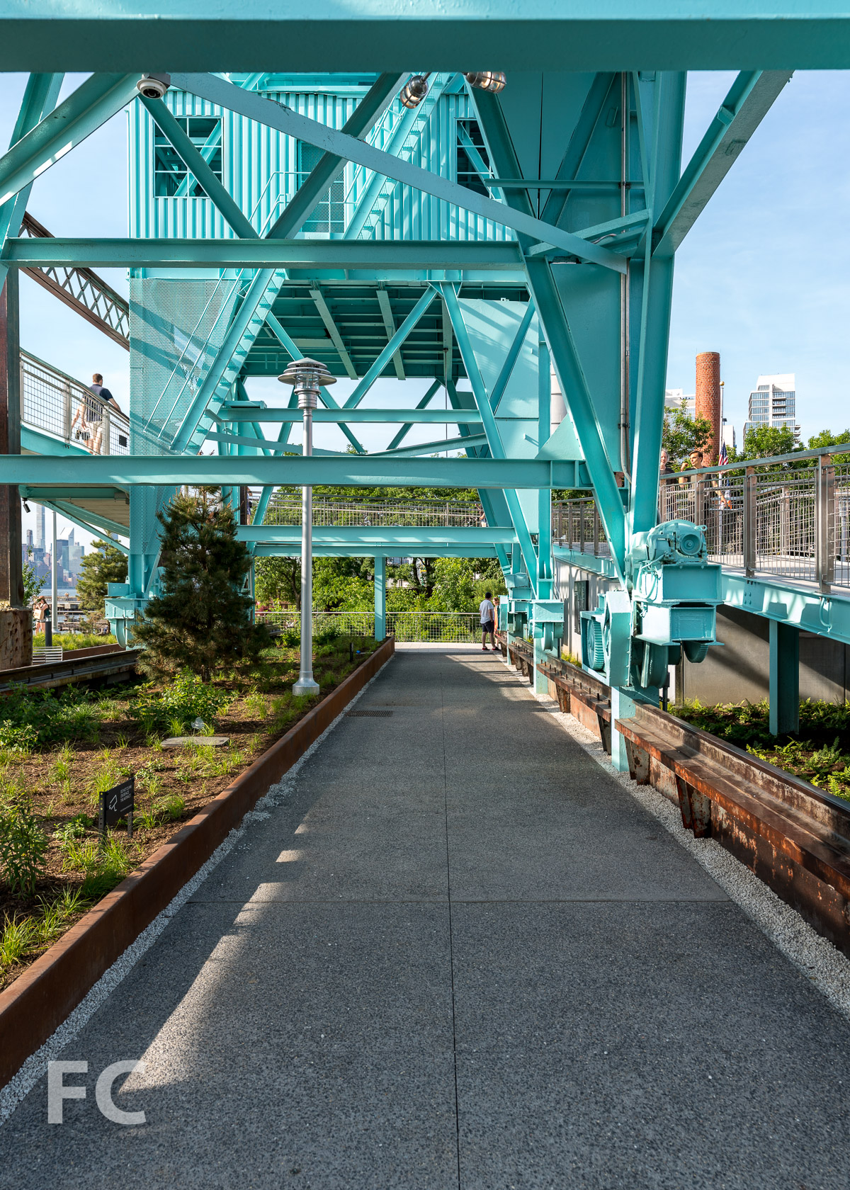 Tour: Domino Park & 260 Kent Avenue — FIELD CONDITION-3
