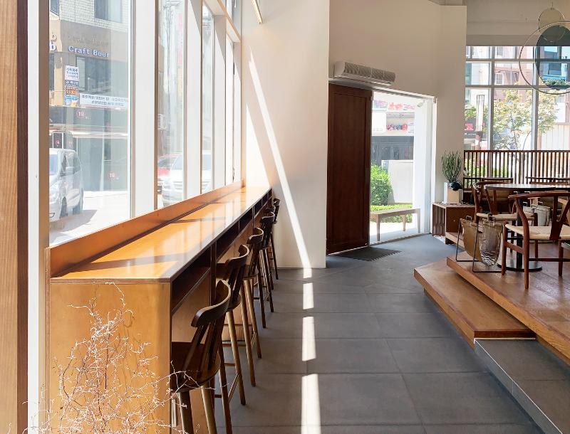 25 坪现代风咖啡厅，演绎高端时尚氛围-7