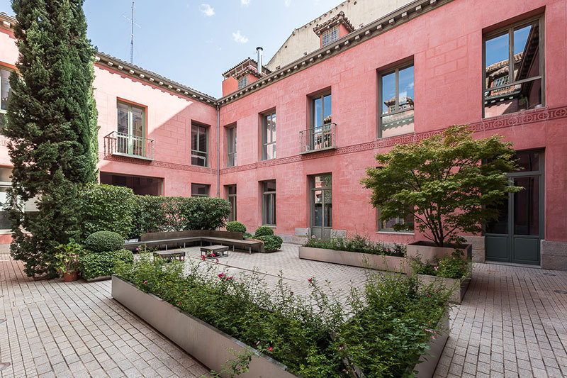 历史韵味与现代风格共融的 Madrid 工业风公寓-19