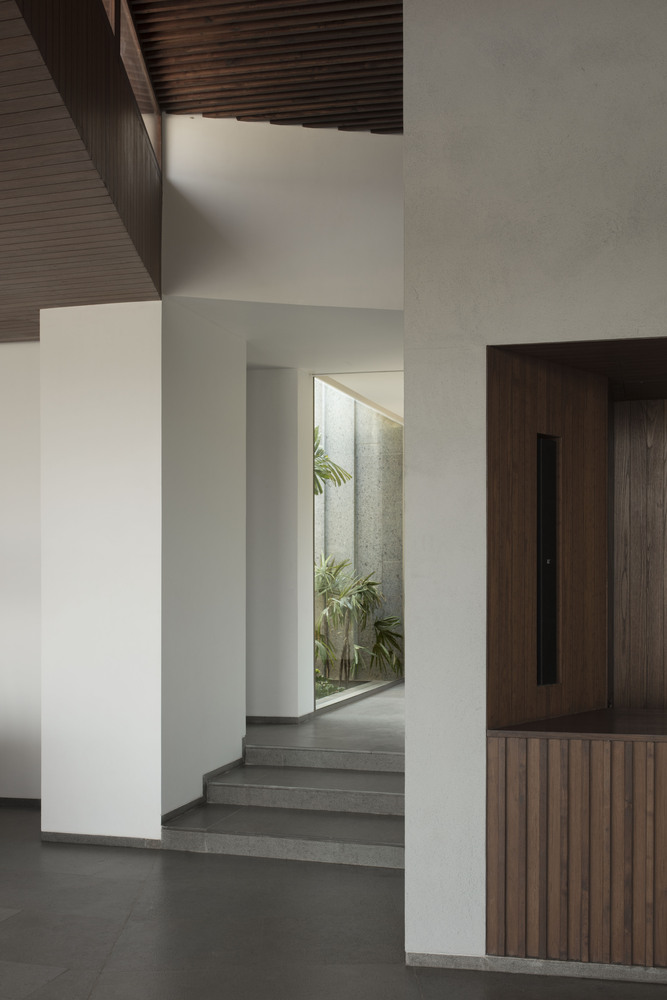 印度湖边悬浮别墅-24