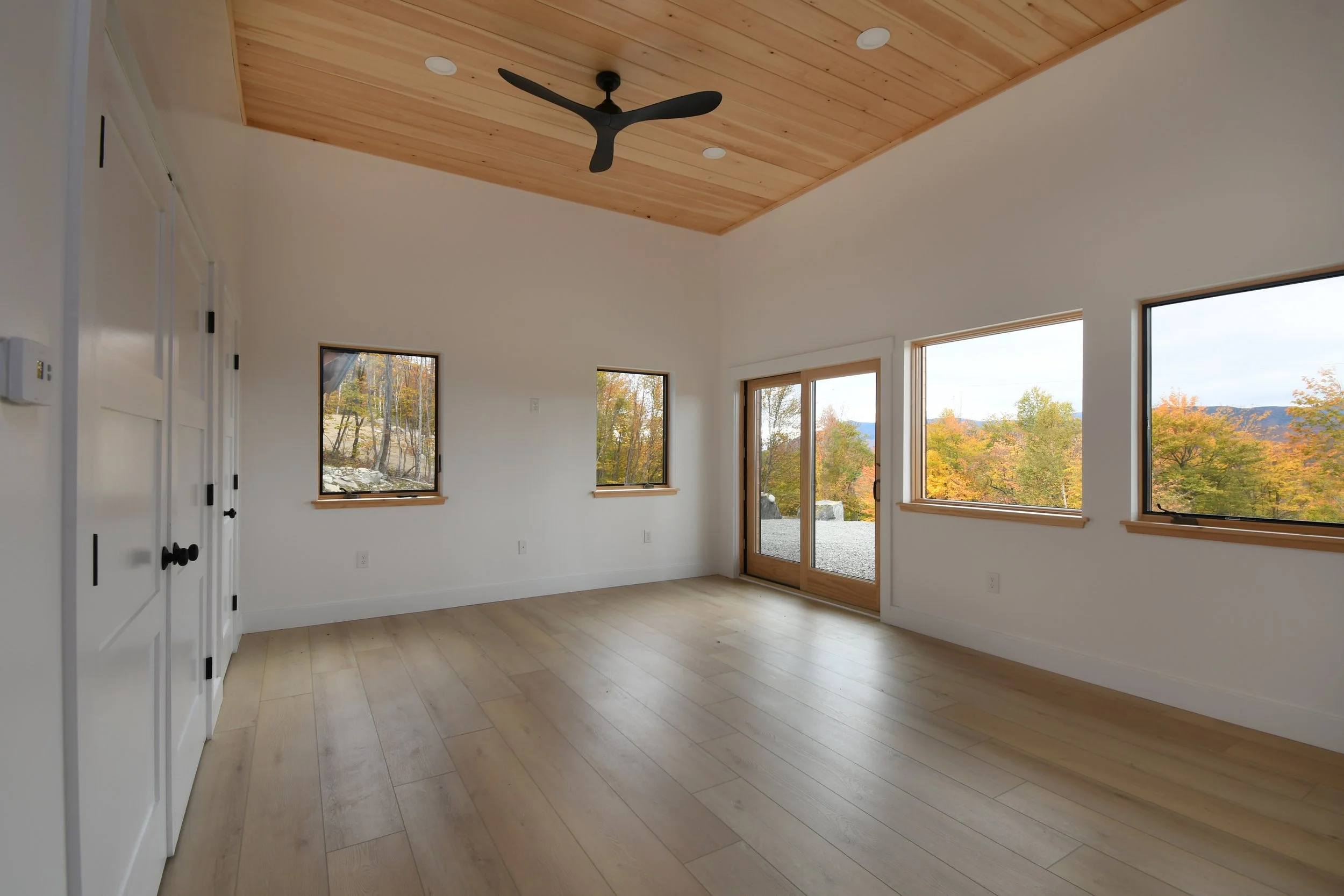 Kingfield Mountain Spec Home — Meldrum Design-33