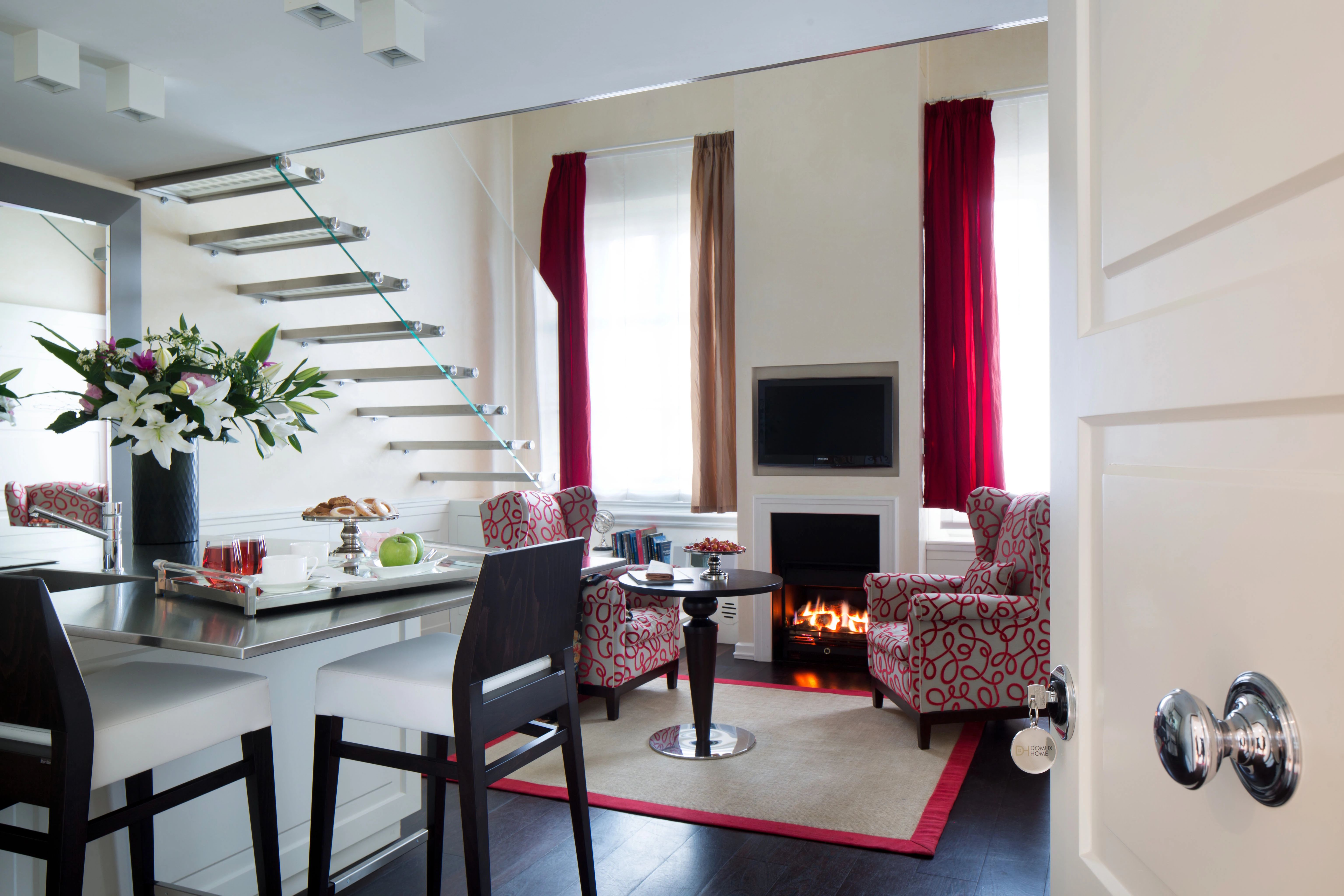 佛罗伦萨历史宫殿中的现代奢华酒店——Domux Home-12