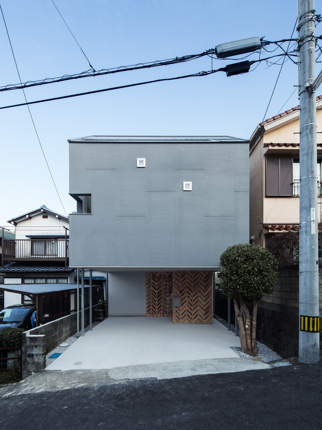 双屋共生,绿意盎然的家庭住宅-10