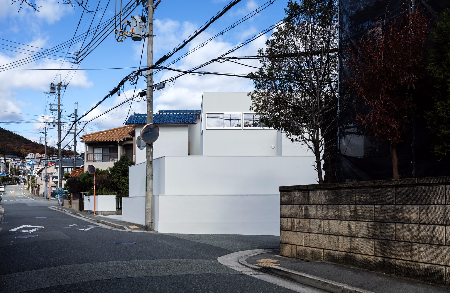 战后遗址上的小别墅生活-12