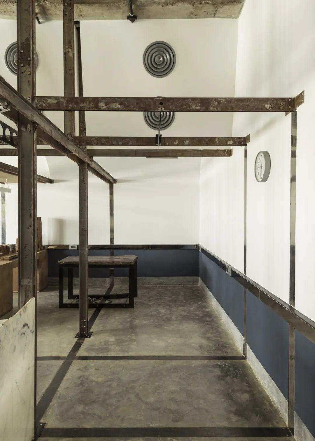 框架系统构建空间层次:建筑办公室丨印度丨Studio Juggernaut-43