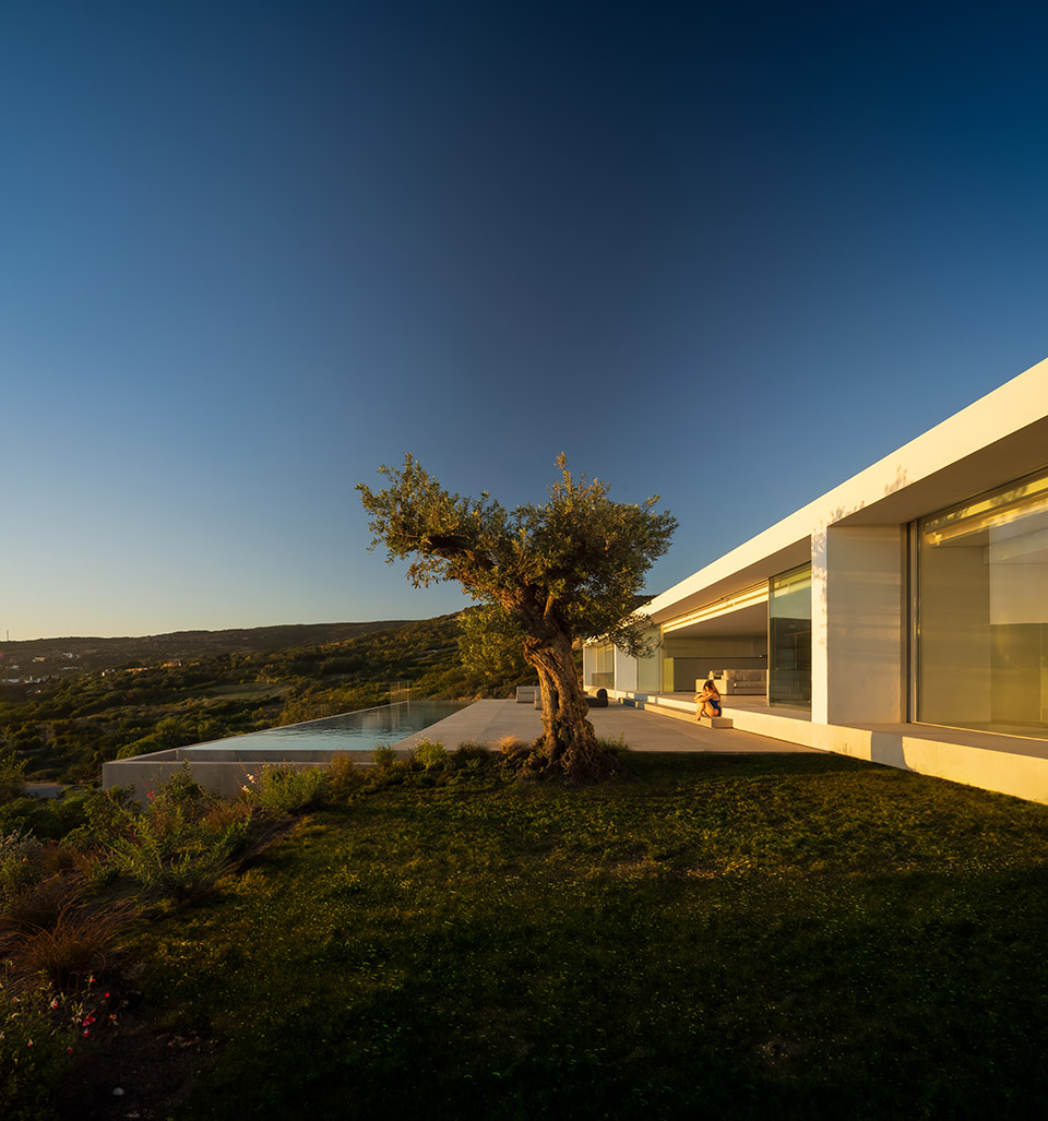 空中之屋 · 嵌入山体的宁静海景住宅丨Fran Silvestre Arquitectos-98