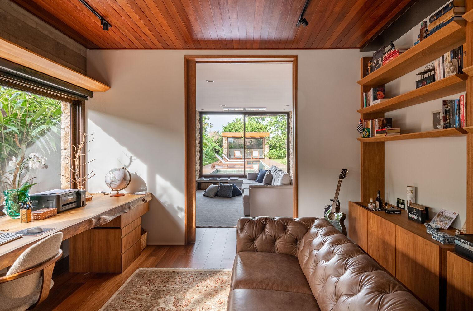 绿意盎然与自然共生的巴西家庭住宅丨巴西圣保罗-43