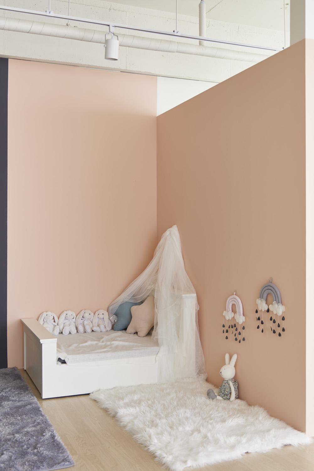 白色木纹打造宁静音乐工作室-20