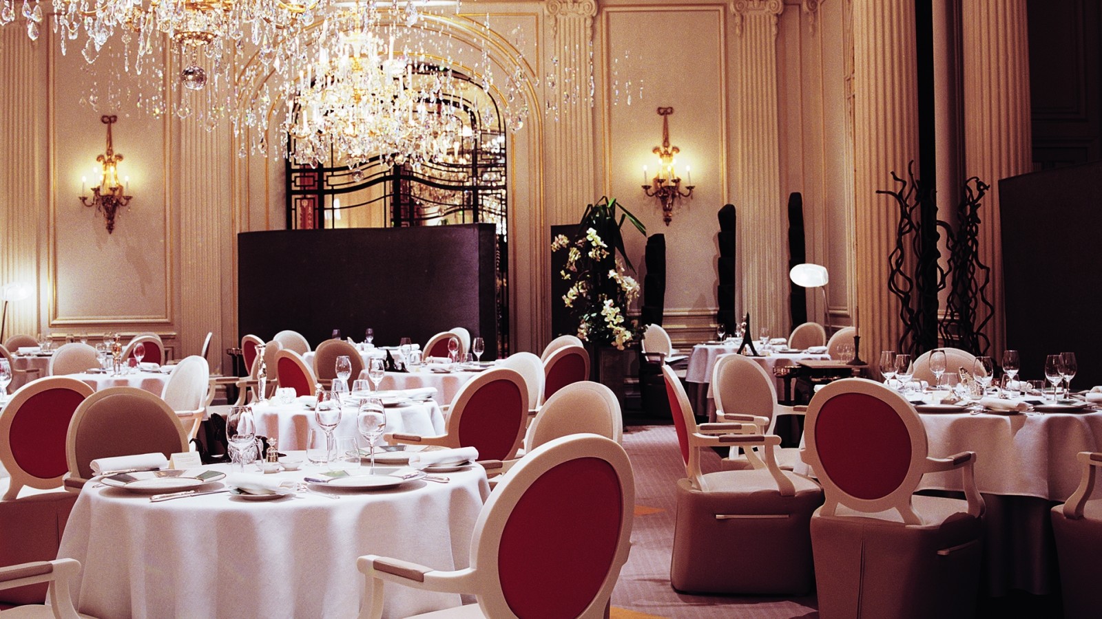 11 ALAIN DUCASSE AU PLAZA ATHÉNÉE 2000-0