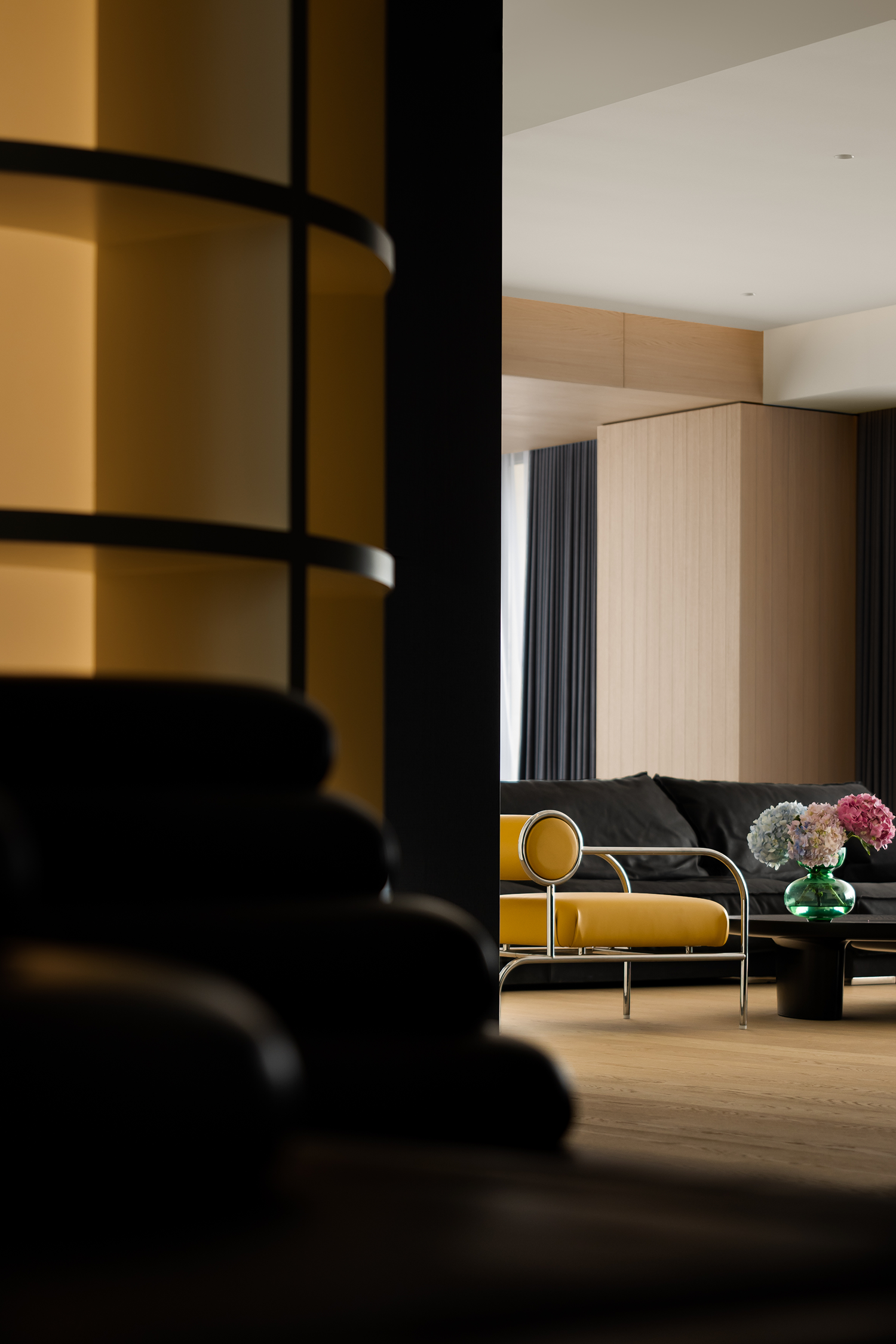 黑与光的对话丨中国广州丨姚国健室内工作室-20