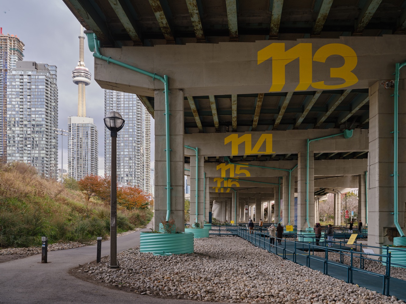 加拿大 Bentway Staging Grounds 公共空间丨Tei Carpenter,Reza Nik-13