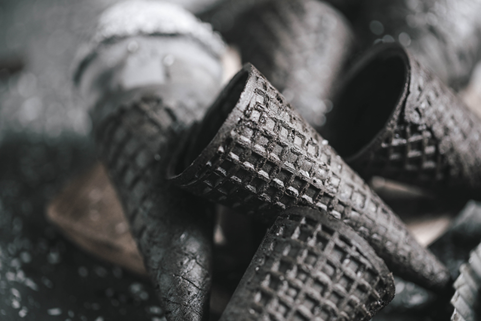 灰色调的美学魅力 | 极简与温情的和谐共生-45