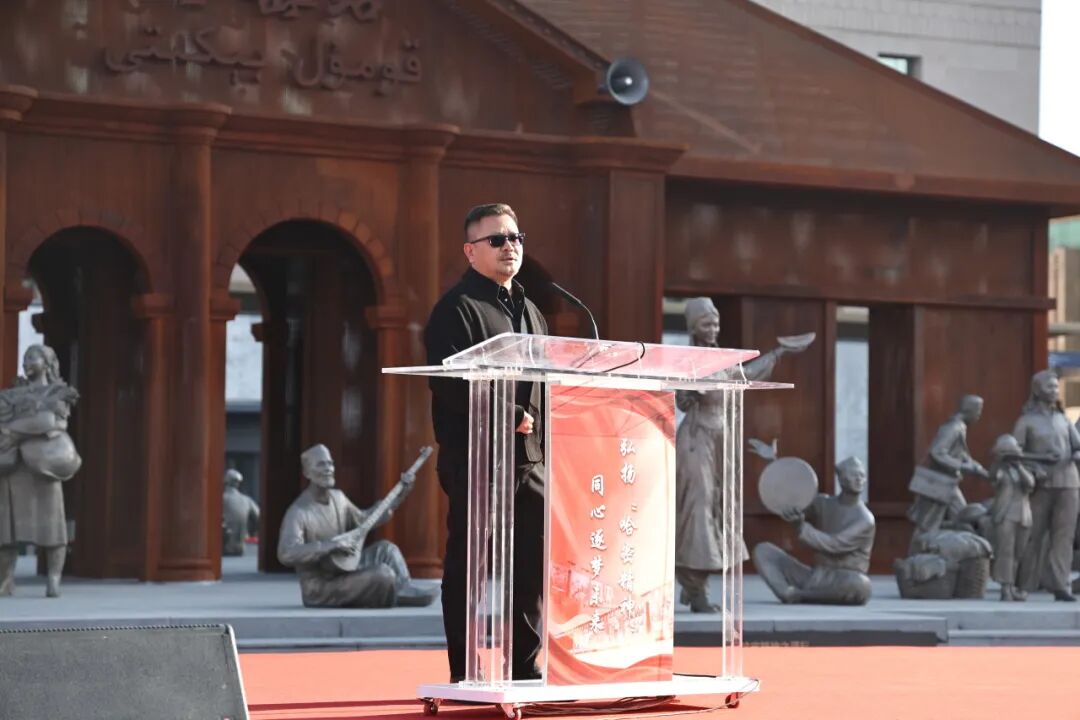 “哈密精神”万岁！央美雕塑系情景式公共艺术作品为人民塑像-31