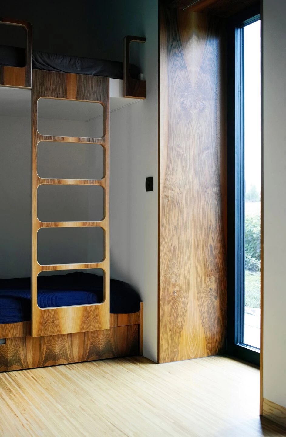 波兰湖畔别墅,四季美景尽收眼底-21