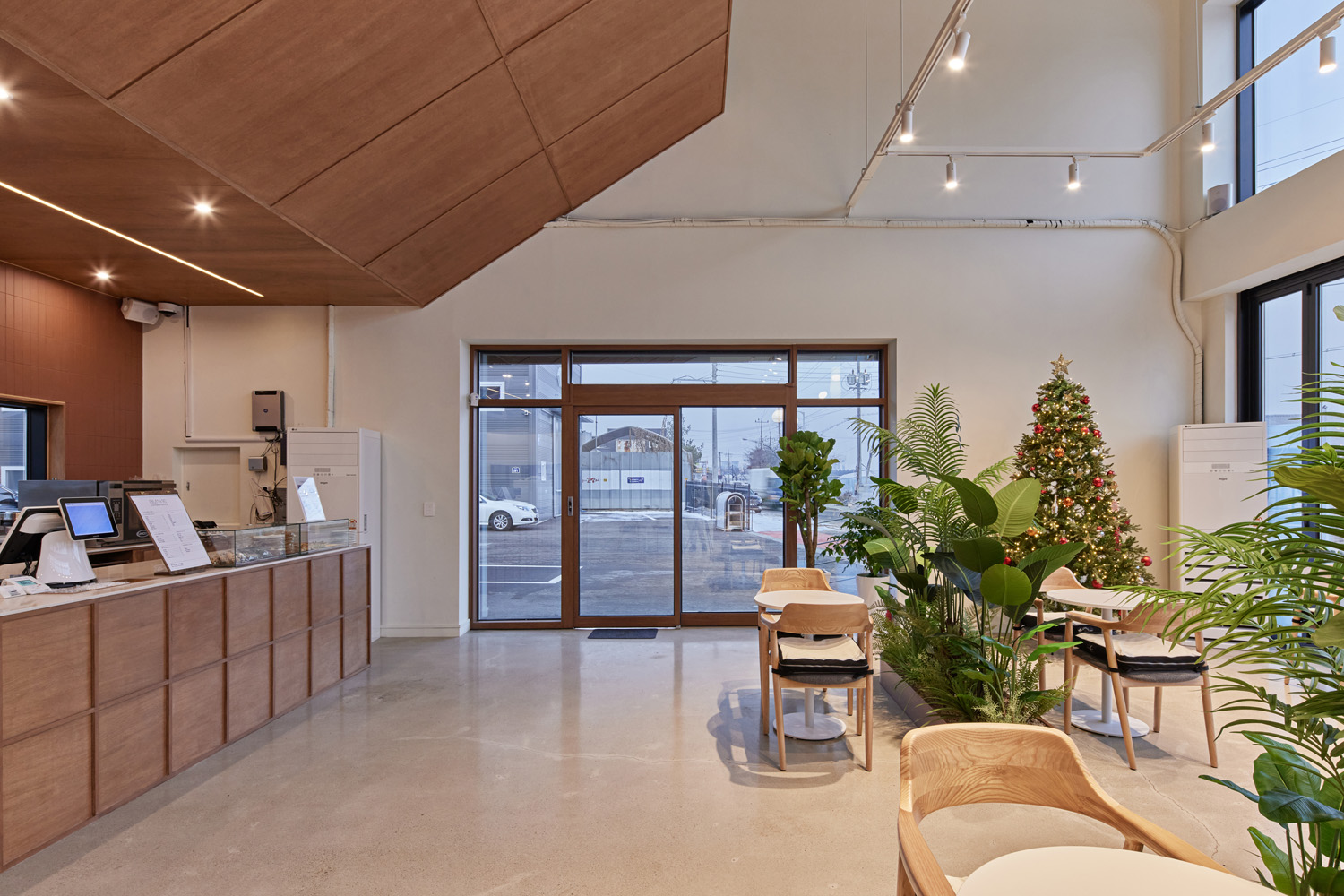 白色与木质，打造极简 40 平米公寓-14