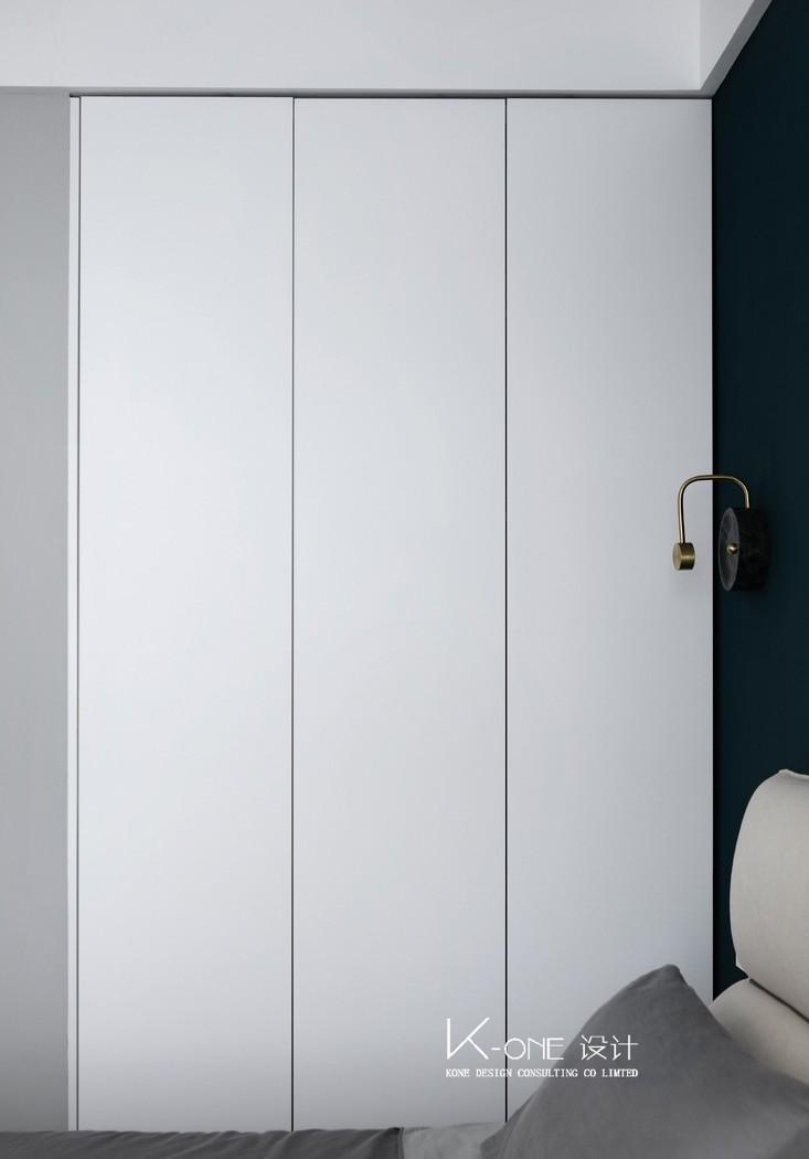 白色简约家居,宝蓝点缀的安静空间-20