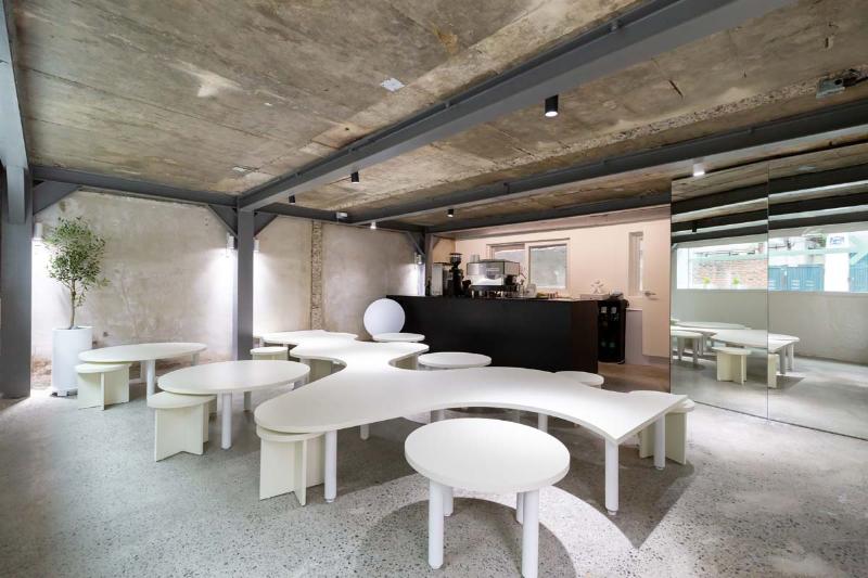 潮流感知下的 14 平米咖啡馆设计-9