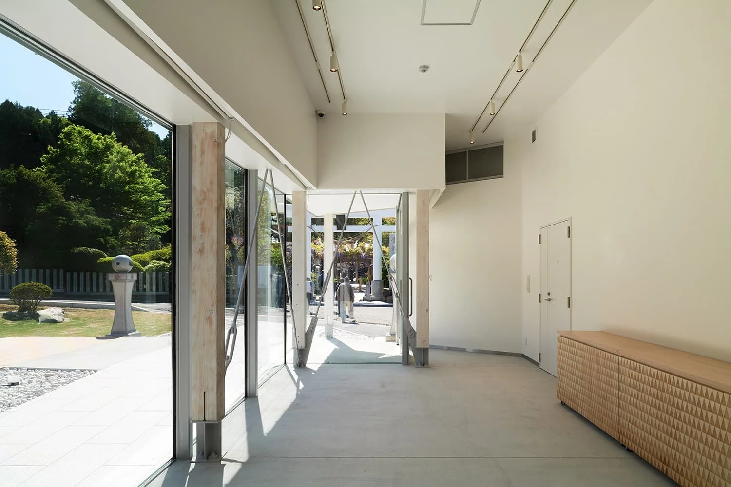 KANAHEBISUI Shrine Gaien SandoTerrace-31